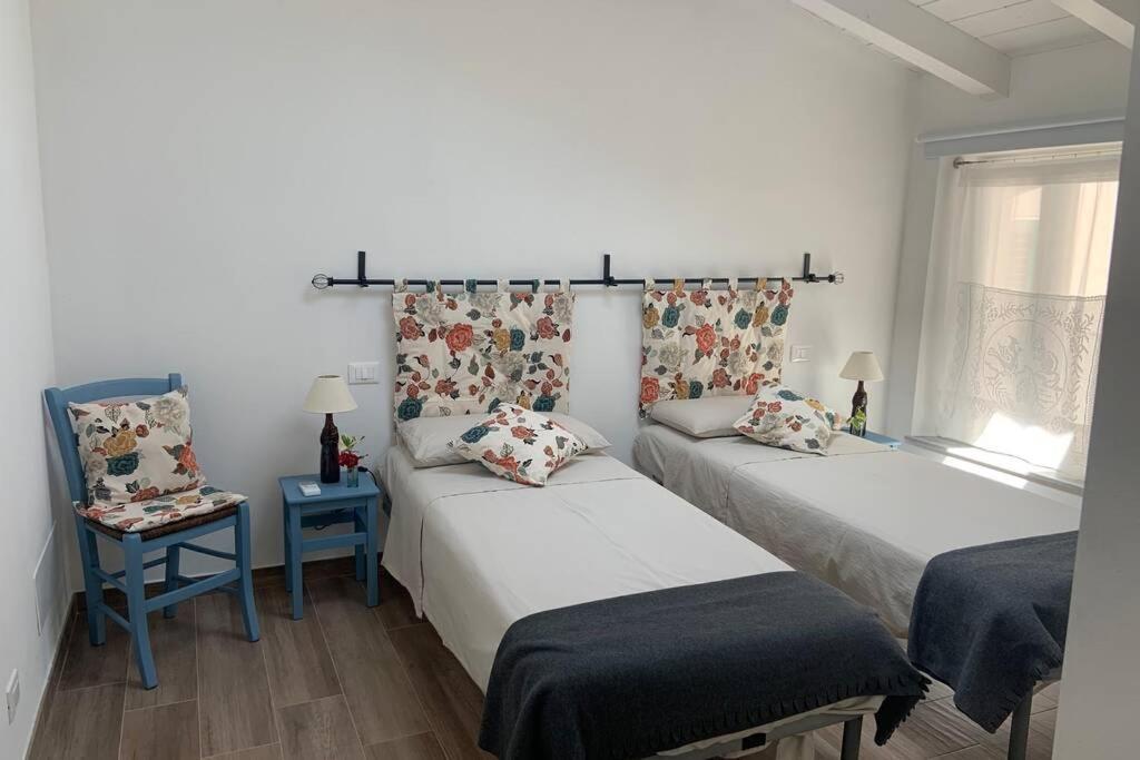 Апартаменты Antica Casa Nel Borgo Пьетразанта Экстерьер фото