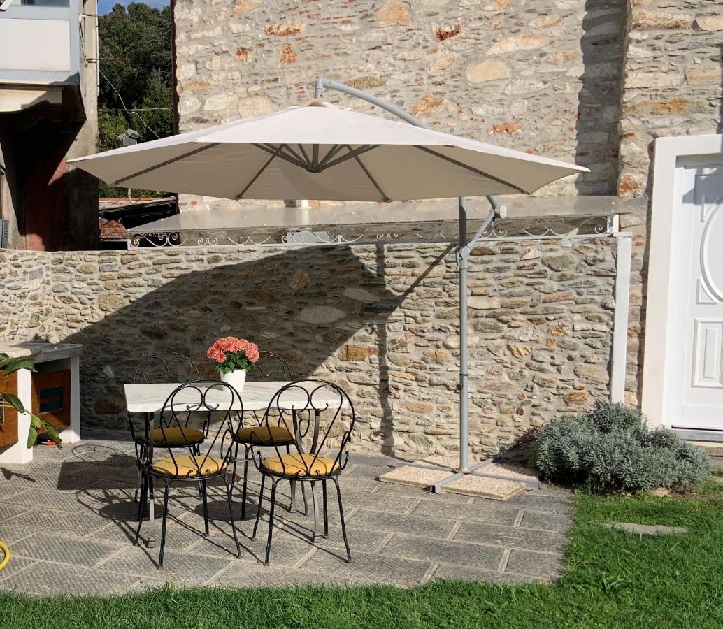 Апартаменты Antica Casa Nel Borgo Пьетразанта Экстерьер фото